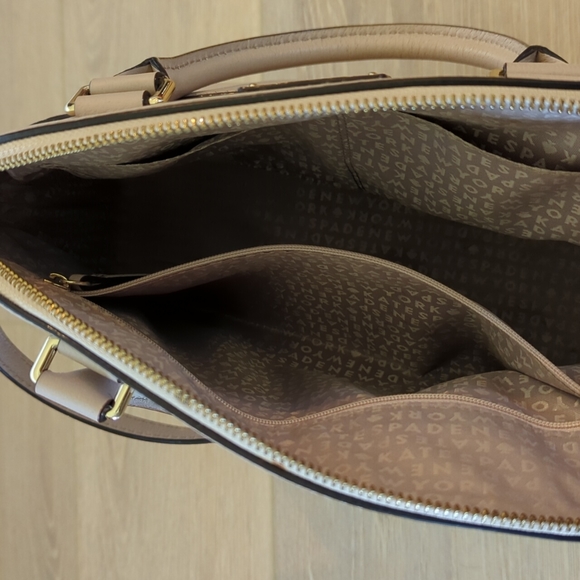 AUTHENTIC Kate Spade Tote - Picture 3 of 4